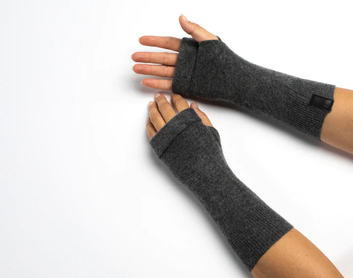 Pure Cashmere Arm Warmers | Dark Gray - 1 Pair Gloves B.B. Sheep 